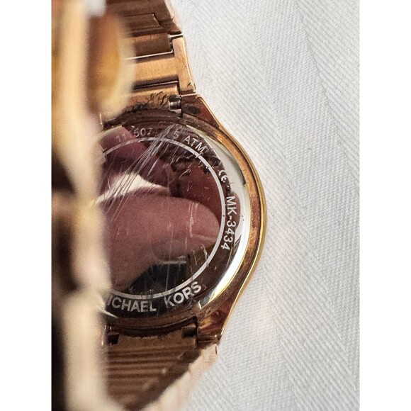 Michael Kors MK3442 Mini Kerry Fuchsia Dial Gold Tone Stainless Women's Watch - Picture 4 of 5